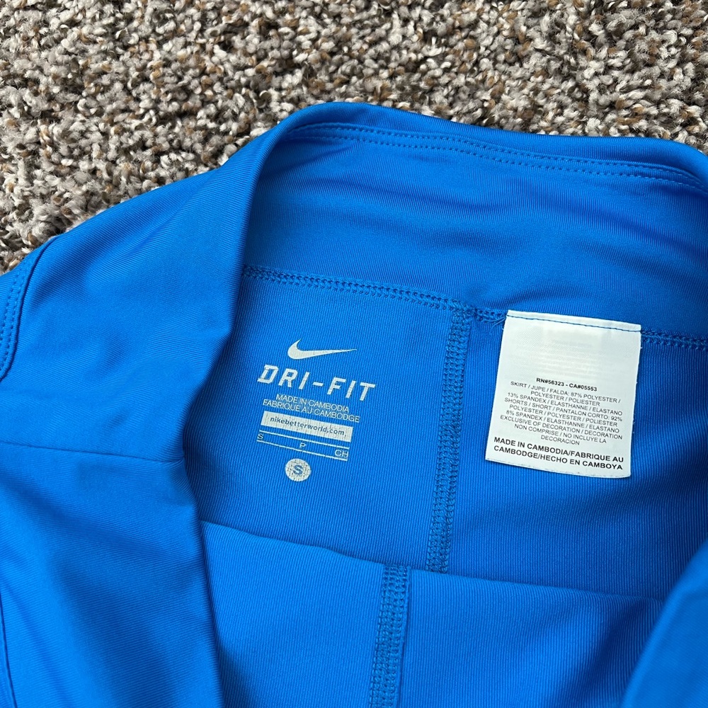 Nike DriFit Tennis Skirt - Picture 4 of 6